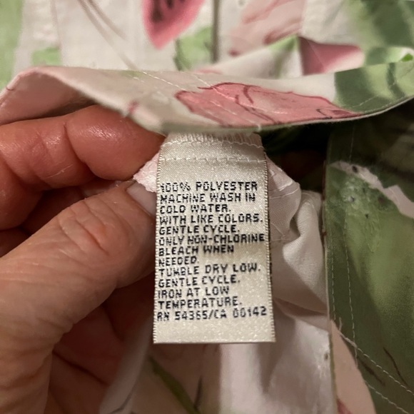 Cropped flowered spring jacket by Allison Daley. Size 8. polyester. - Picture 4 of 7